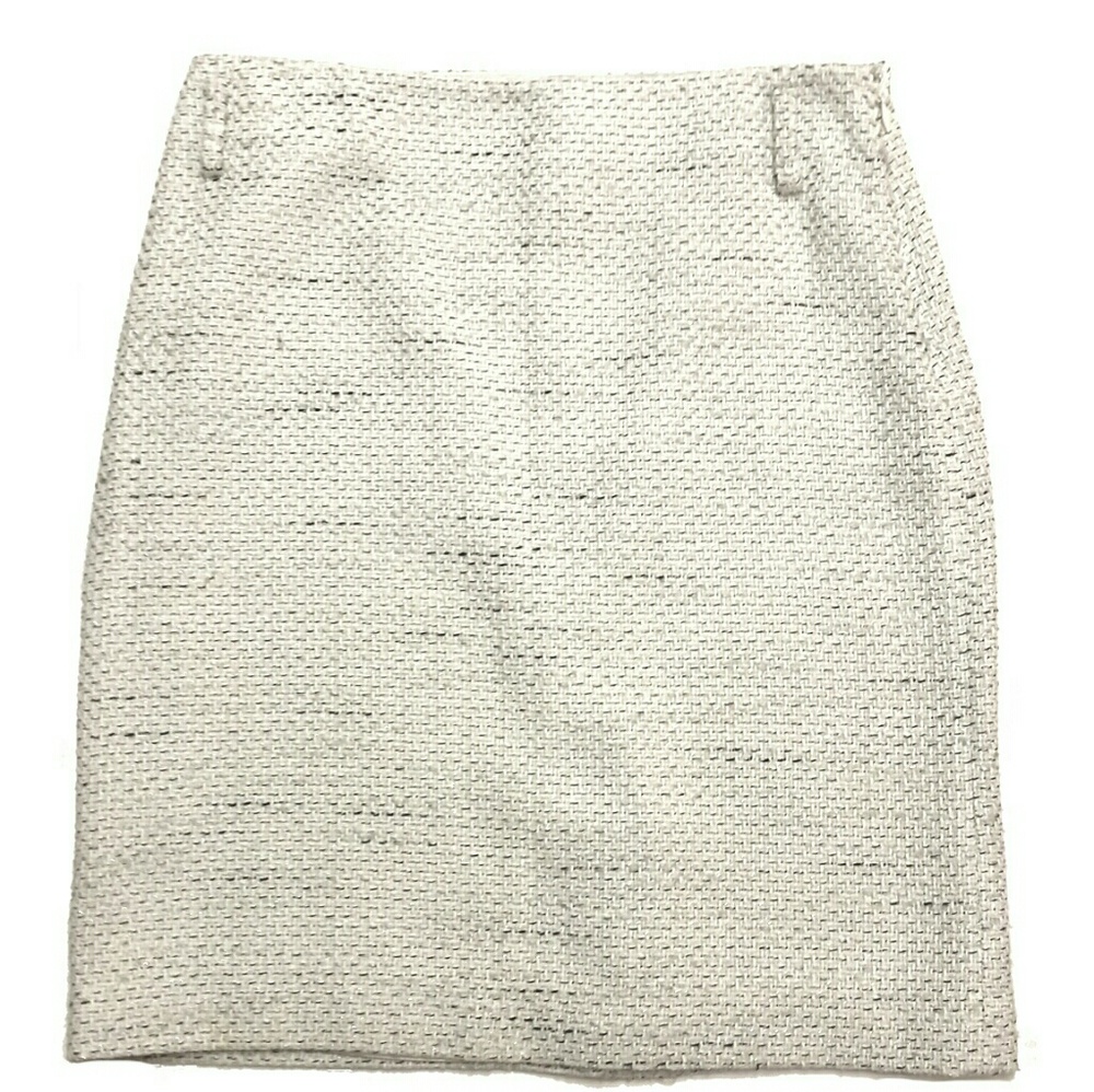 🌟 White House Black Market tweed skirt!
